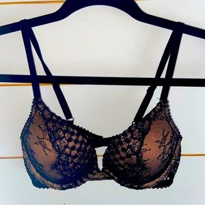 Victoria’s Secret Bombshell Plunge Bra 32B